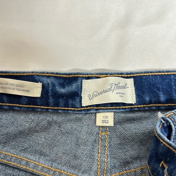 Universal Thread Women's Flare & Wide Leg Jeans - Blue - Picture 3 of 10